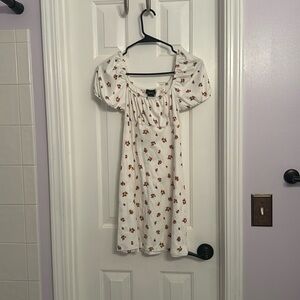 White flowered mini dress, never worn, tag still on